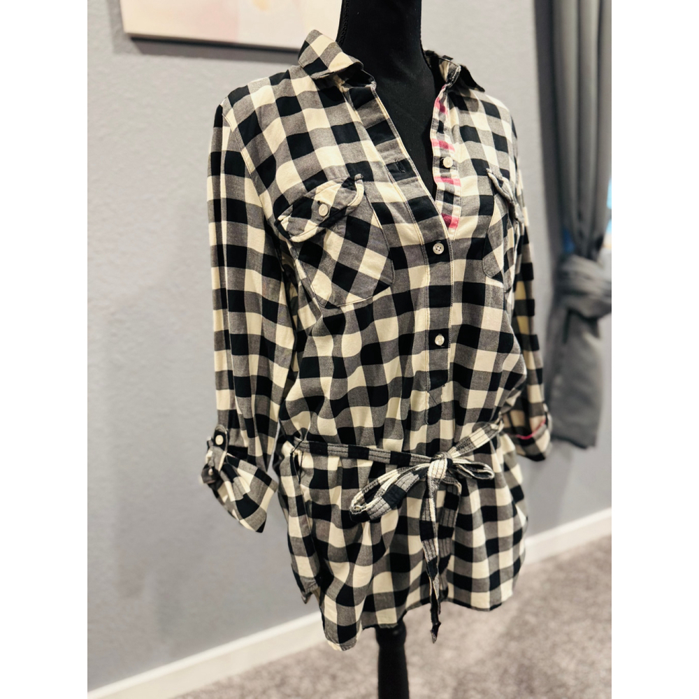 American Eagle Outfitters Women's Shirt, Size 12, Black and White - Picture 3 of 8